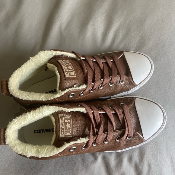 Fuzzy brown converse Clearance